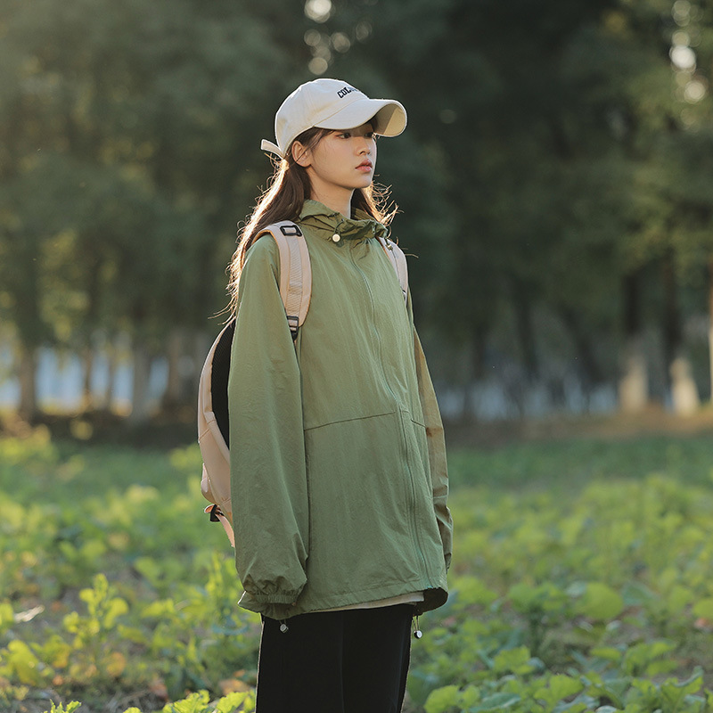 草緑女