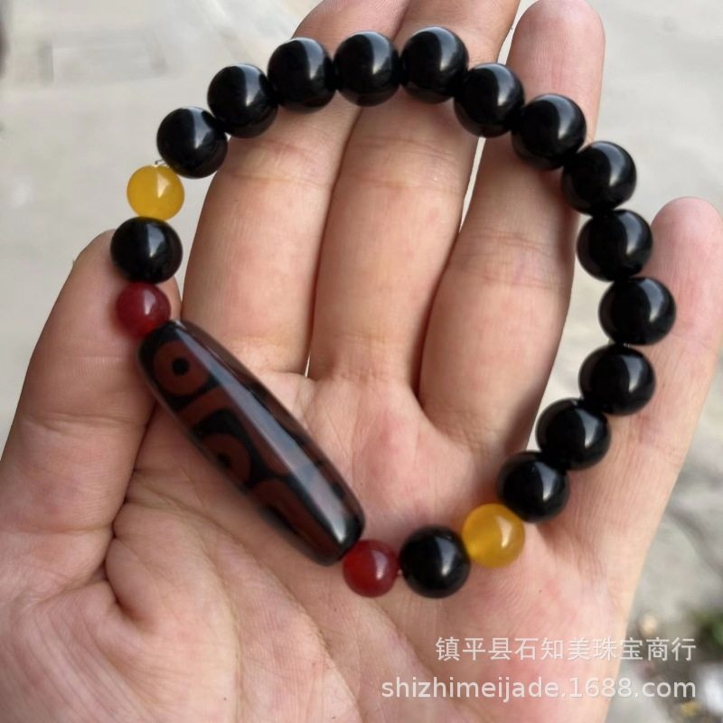 明るい赤い九眼天珠