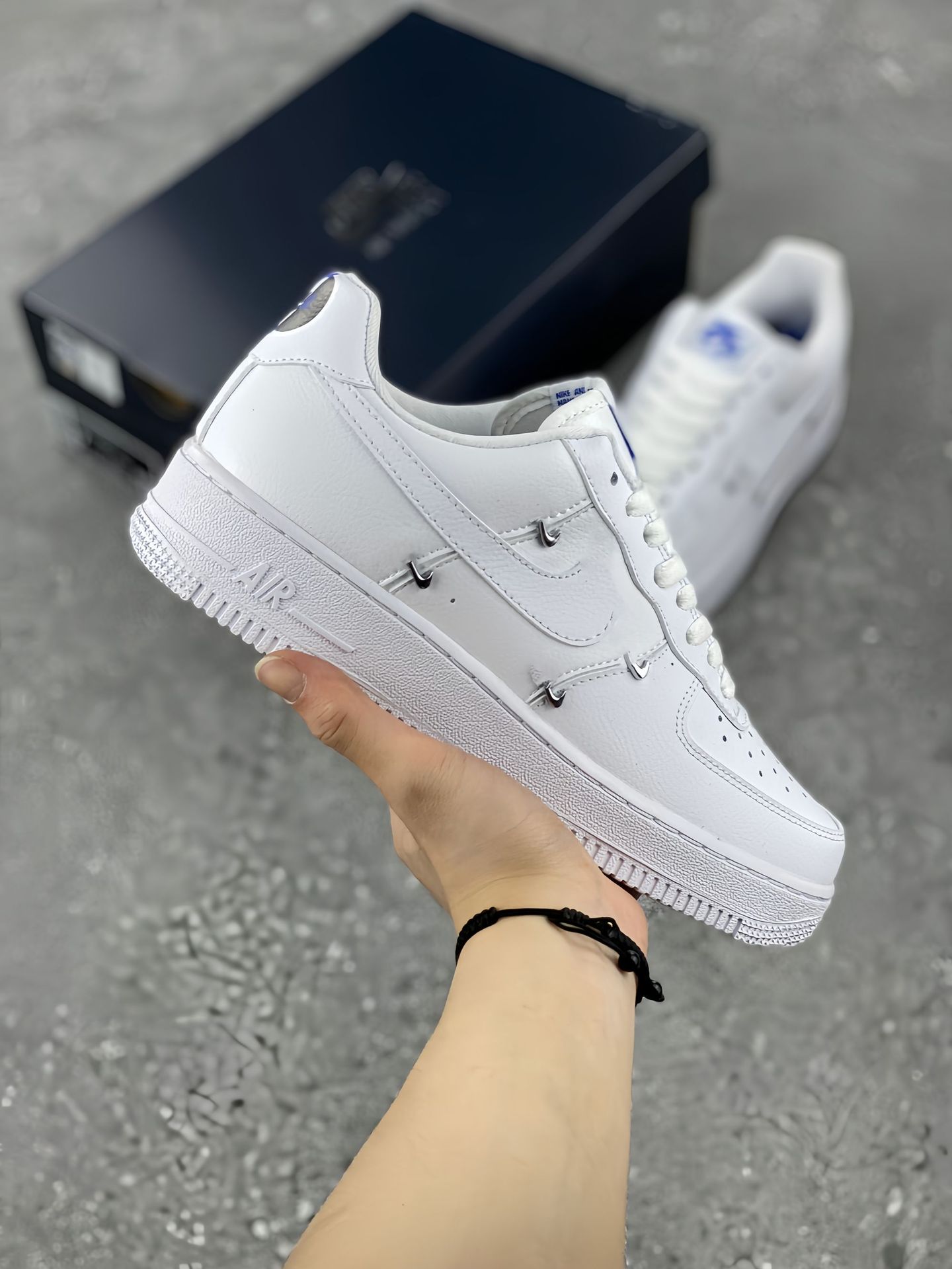 AF1 エア フォース - 白と青の 4 つのフック