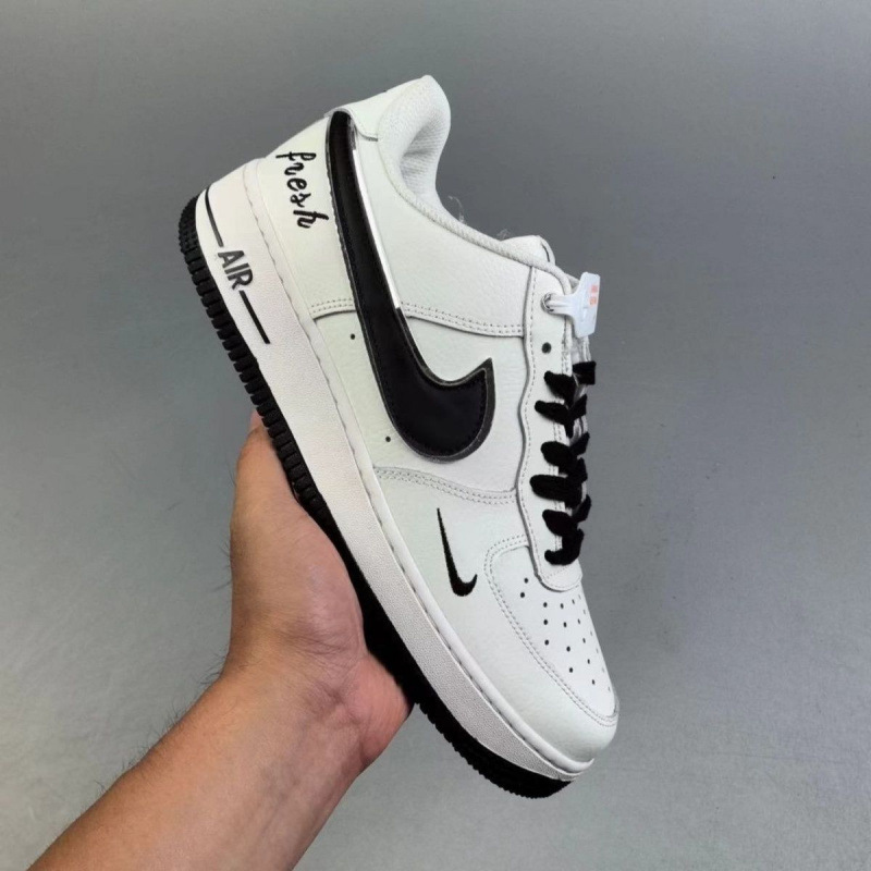 エア フォース ファッショナブルなベージュのラバー アウトソール (