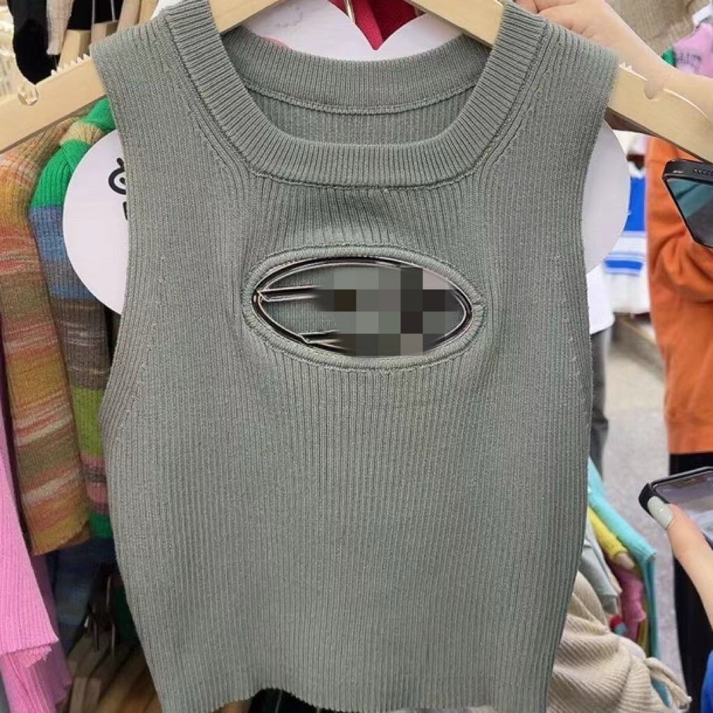 グレーグリーン