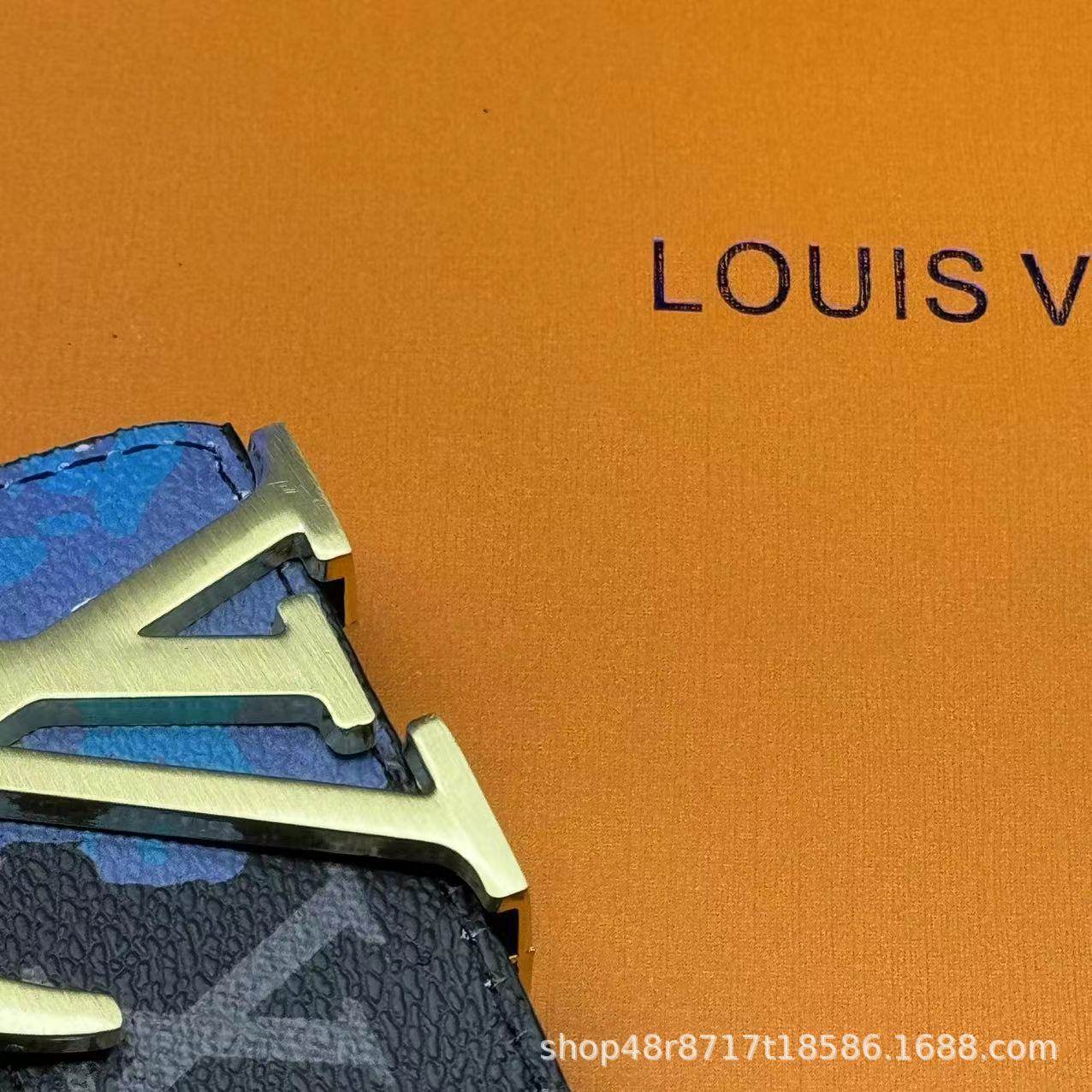 ブラックグラフィティゴールドバックル