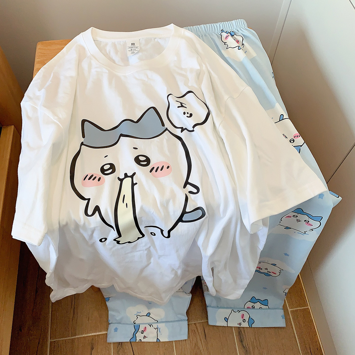 嘔吐するシャオバ#半袖+長ズボン