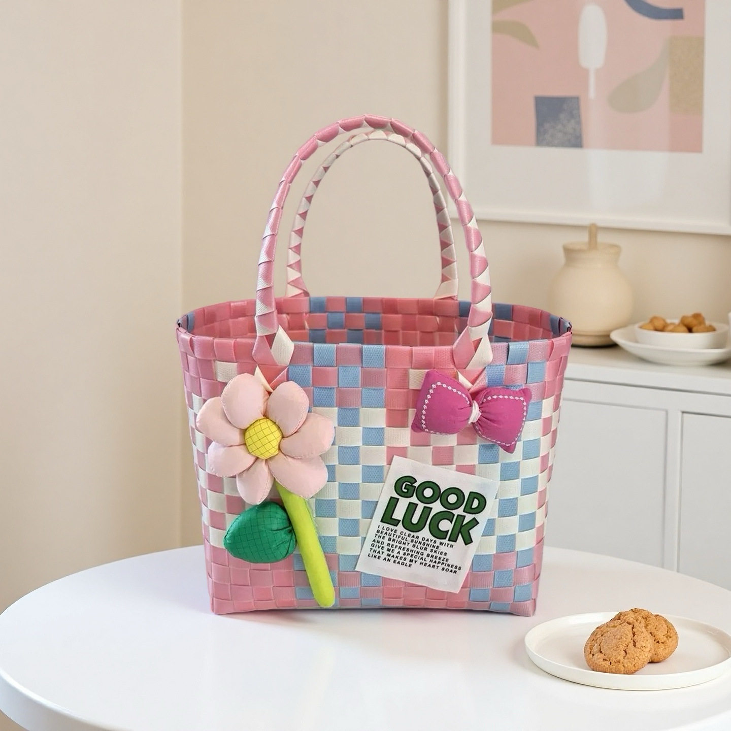 ピンク、ブルー、ホワイトの配色（ひまわり）