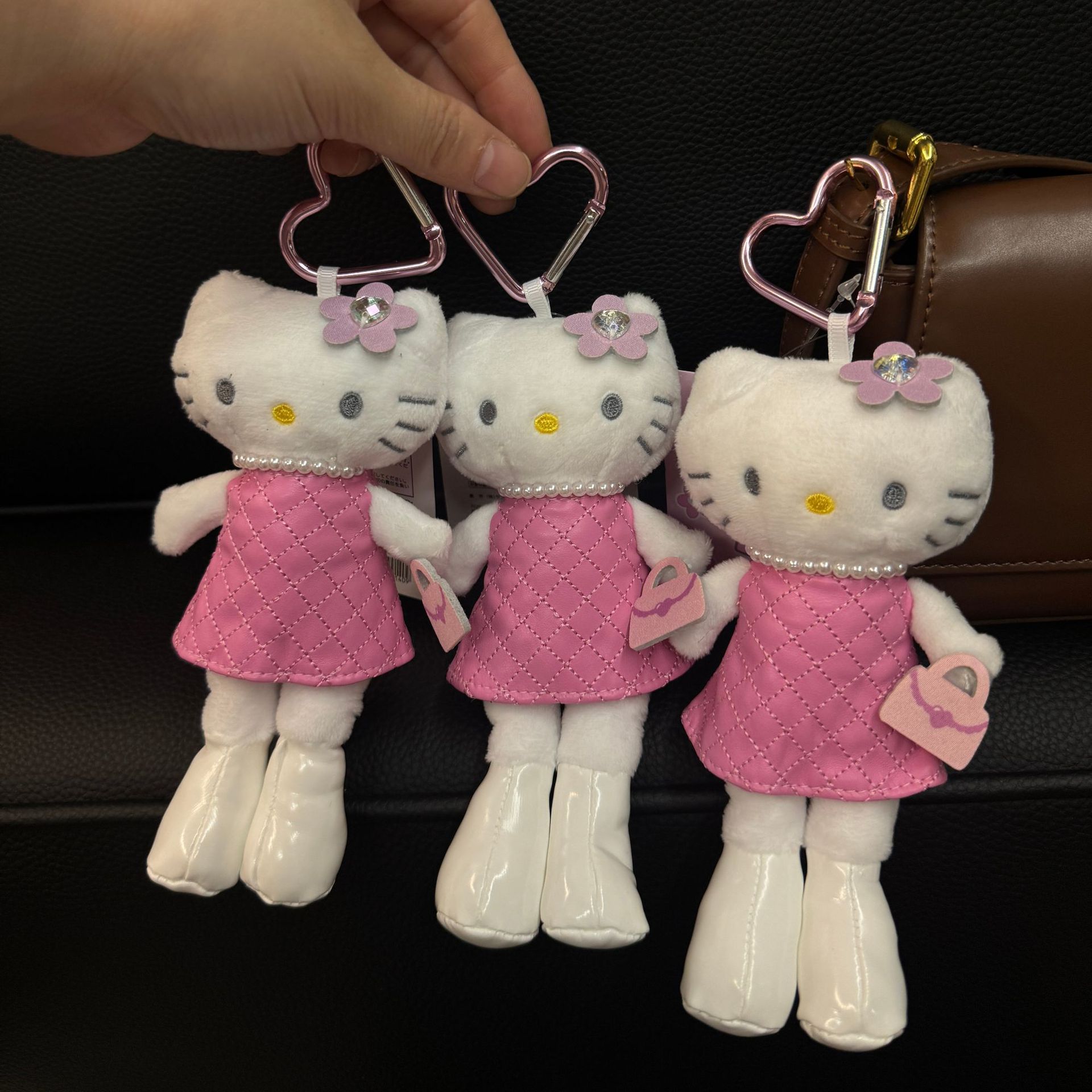 サクラピンクの長い脚kt