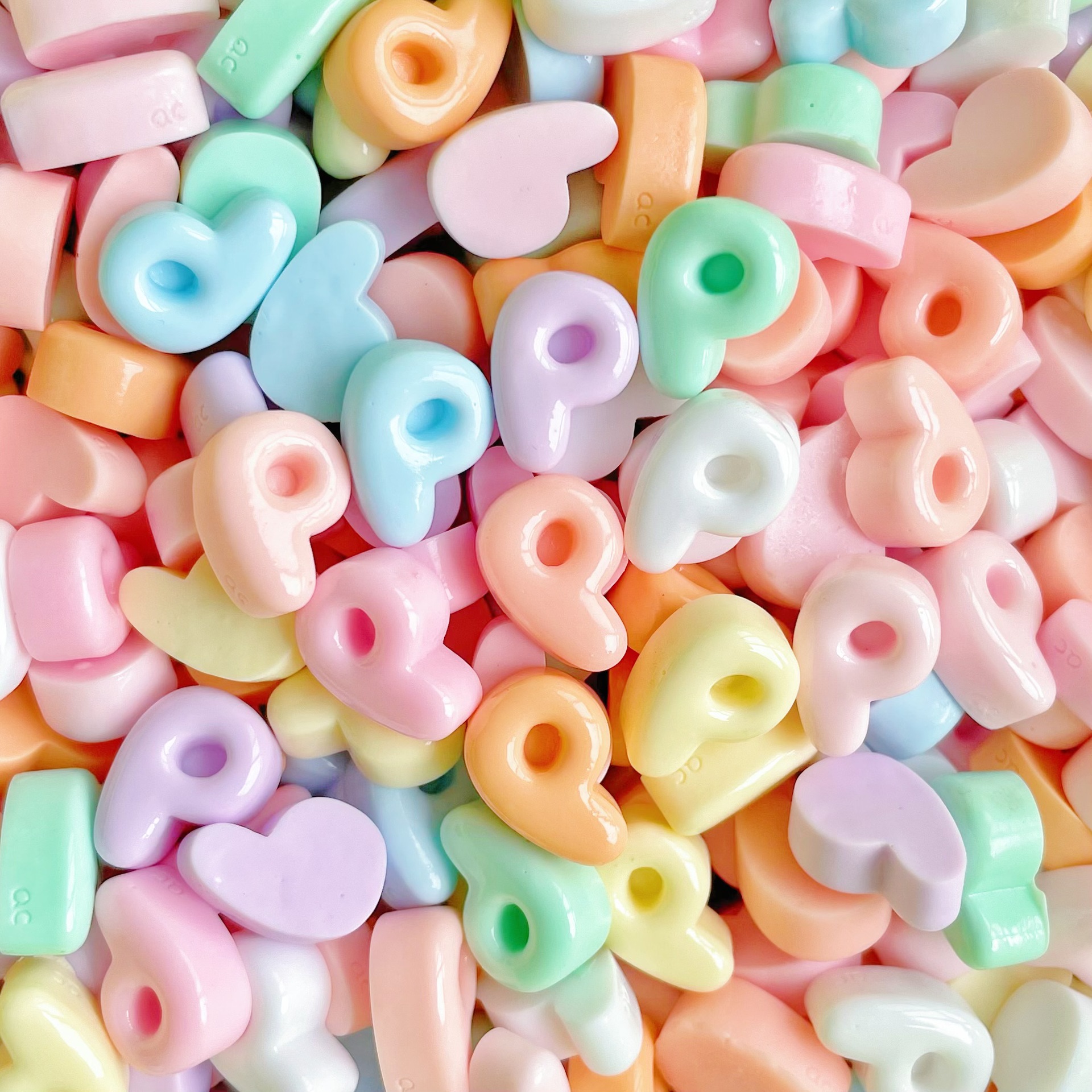 16 * アルファベットPの混色はランダムです。