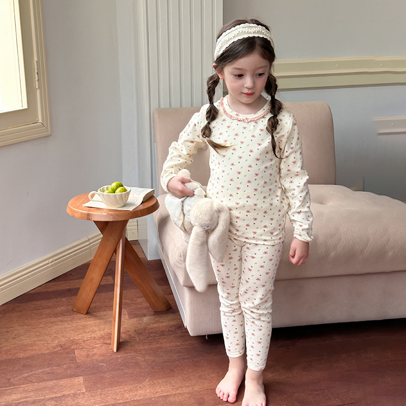 ミディの小さなピンクの花