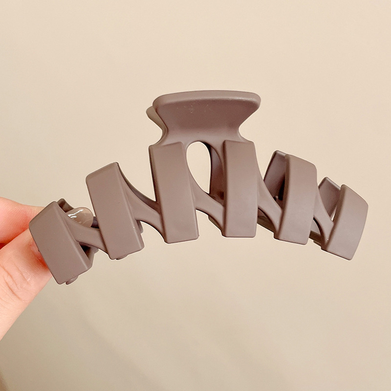 167 # 不規則な深いカレークリップ