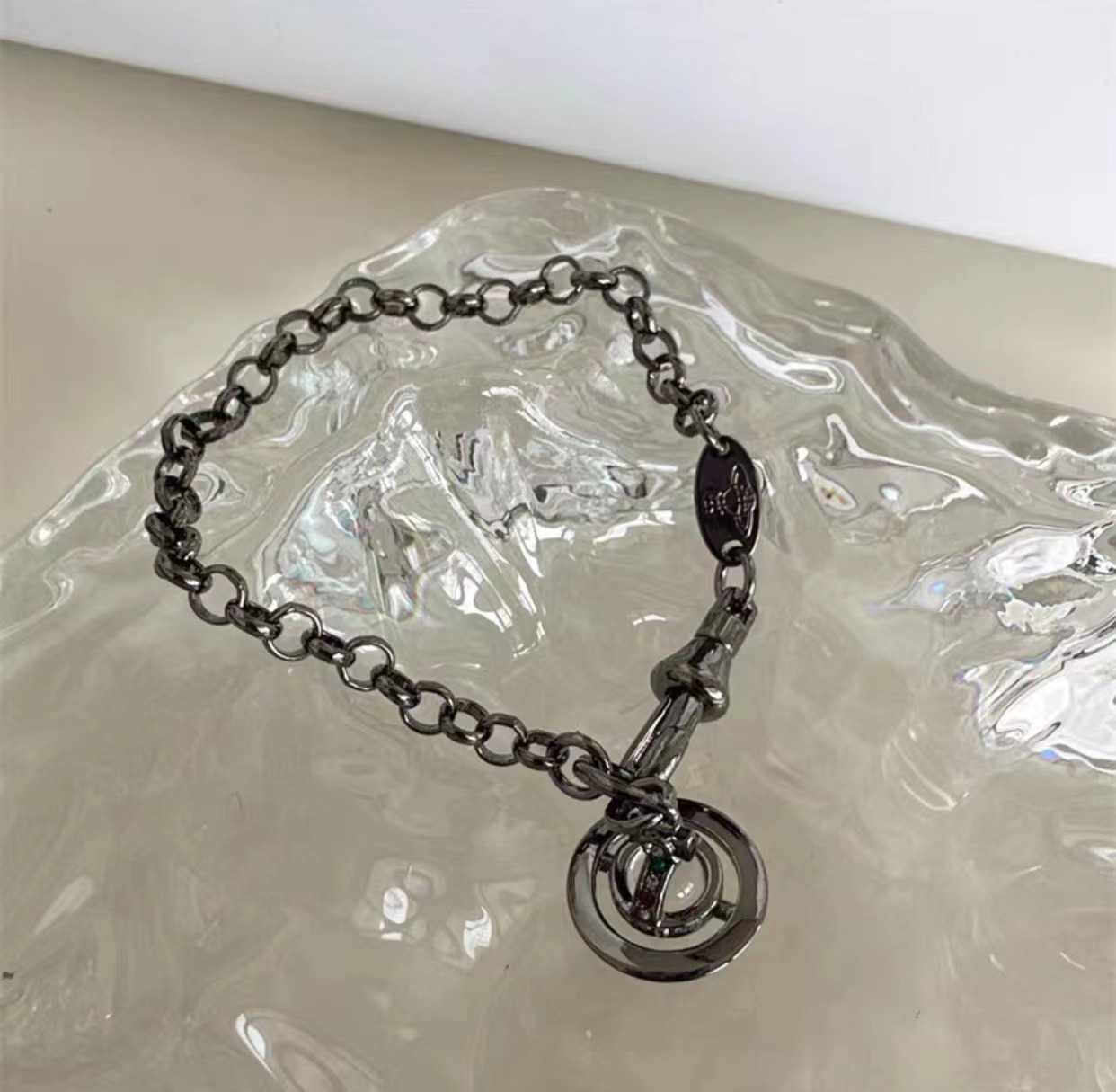 チタン黒透明珠