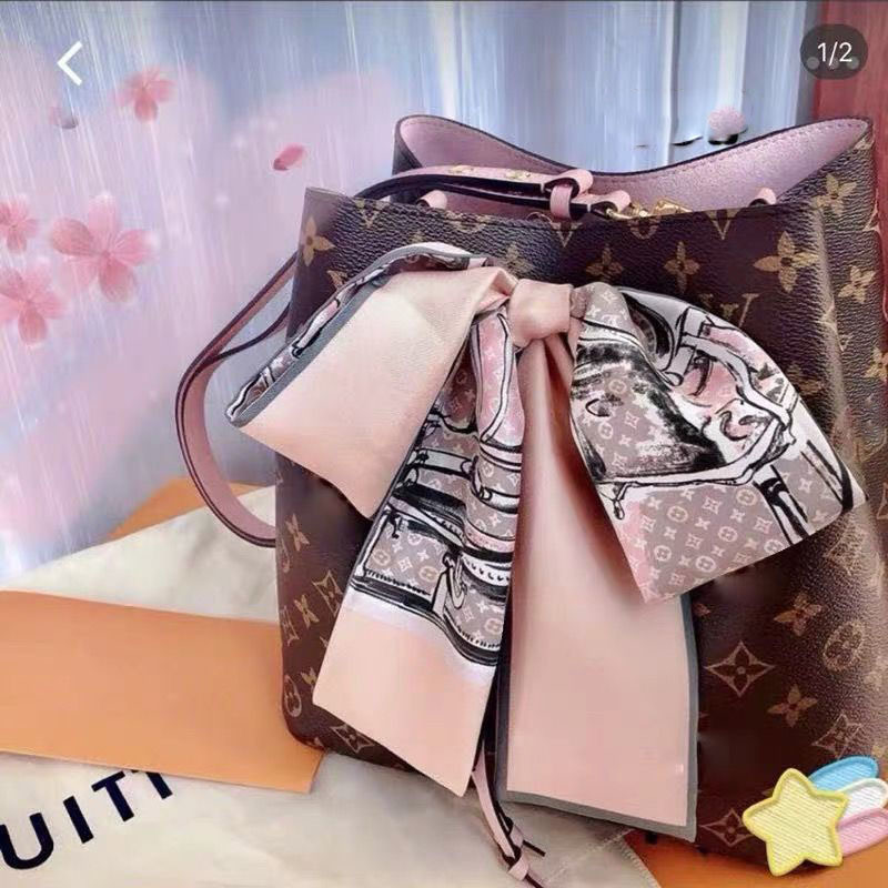 ファンデーション四つ葉のクローバー