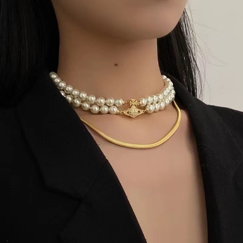 ゴールドネックレス