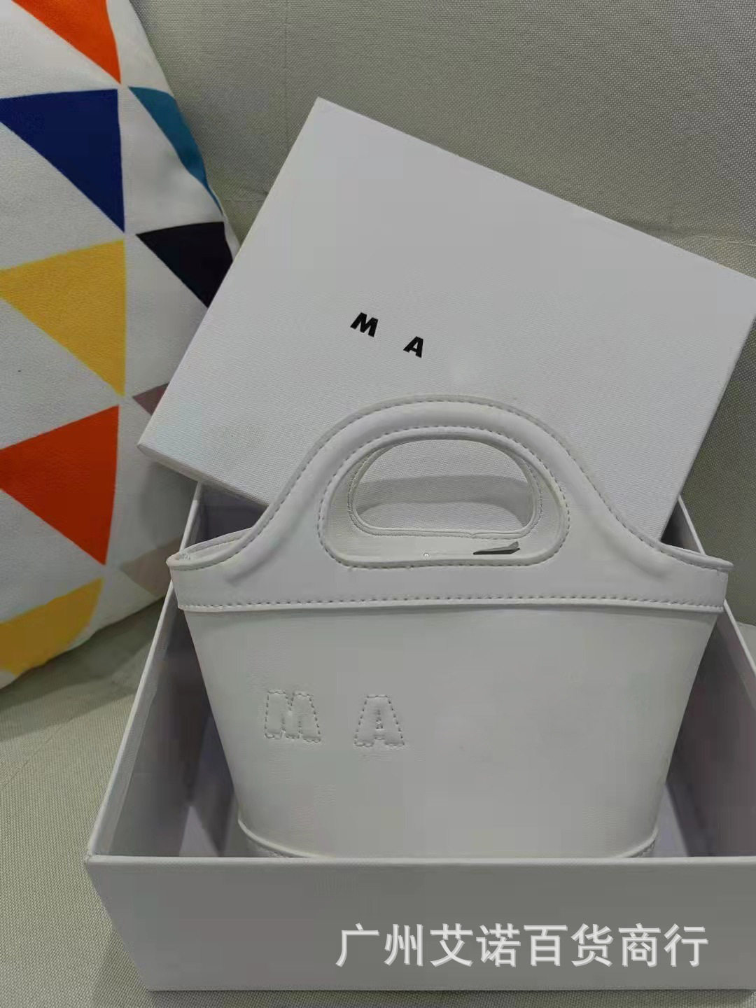 タイプA ホワイト