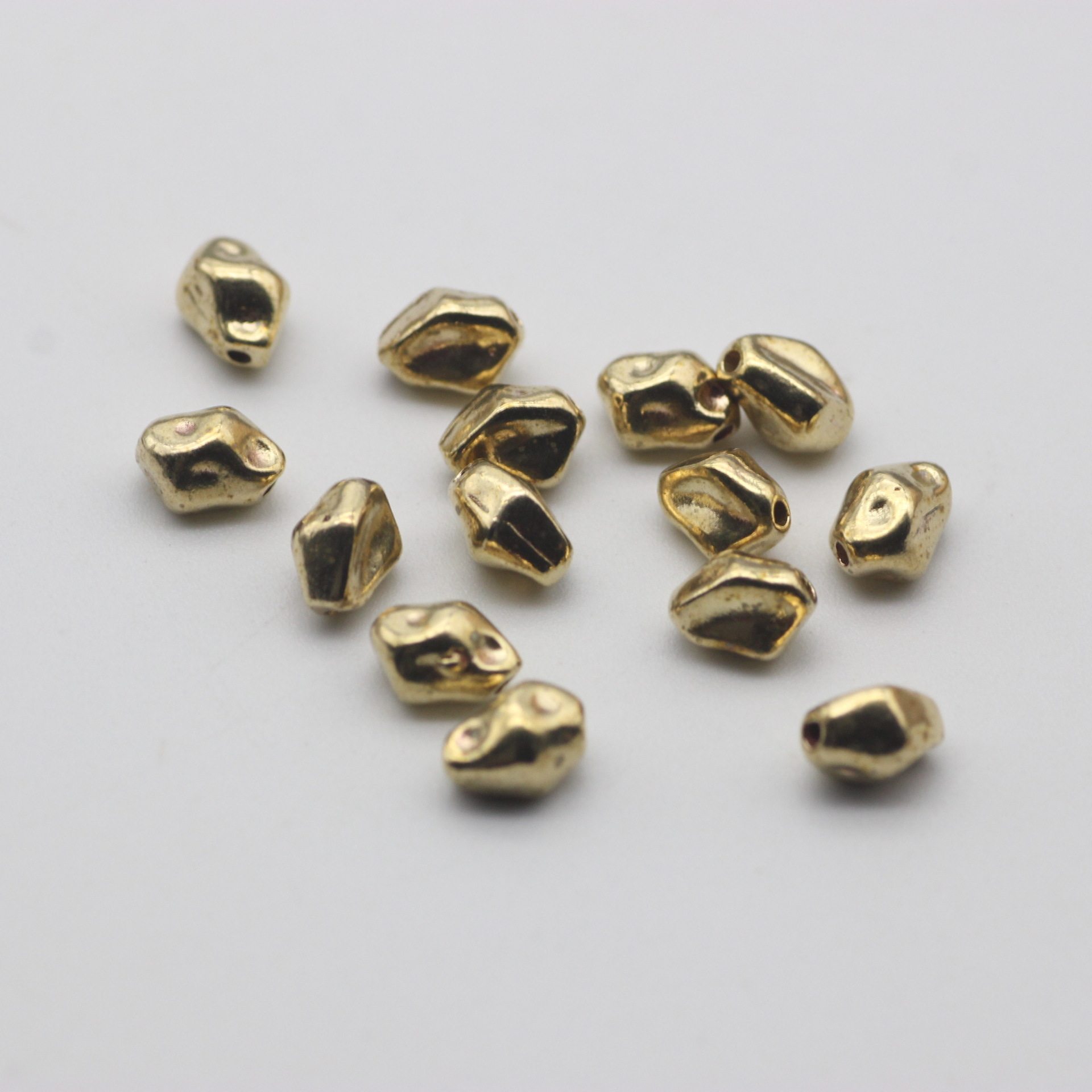 銅原色トランペット1個