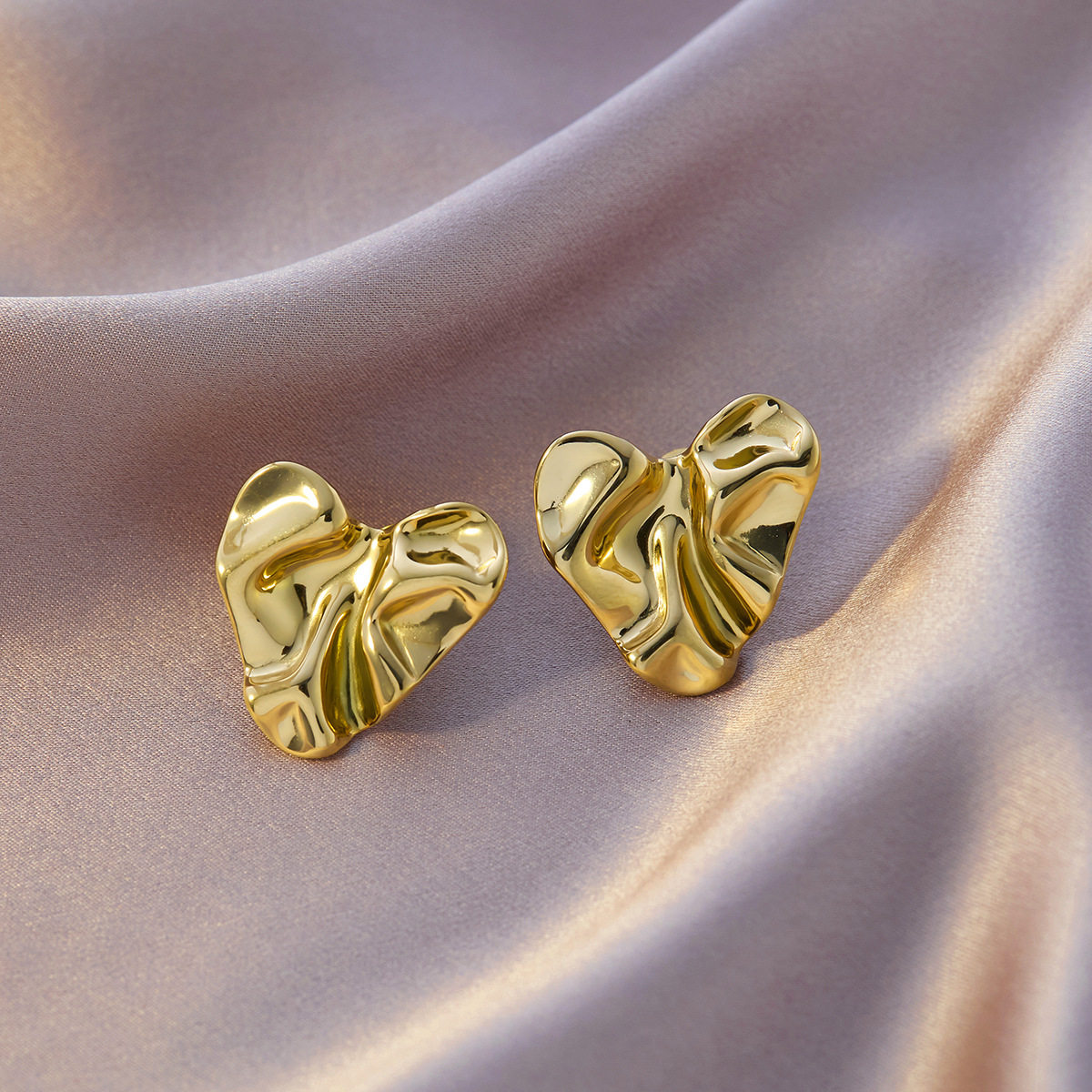 ラブ リキッド ゴールド イヤリング