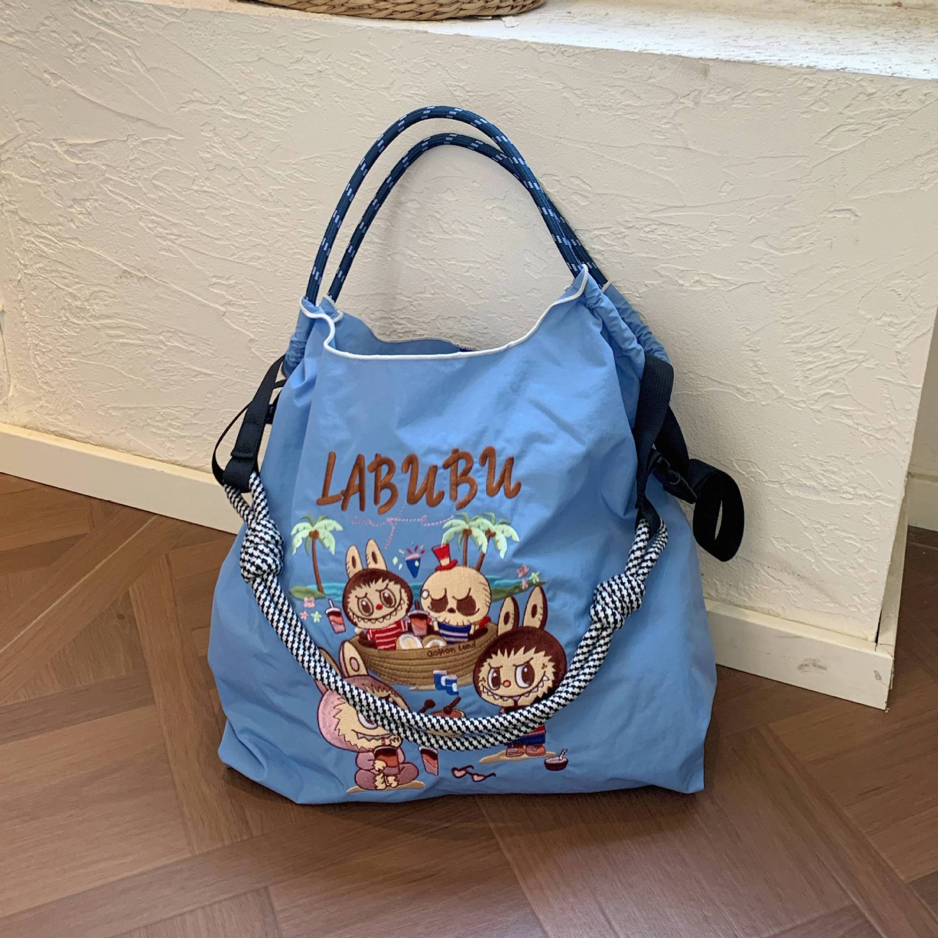 浅蓝沙滩拉布布+蓝色肩带