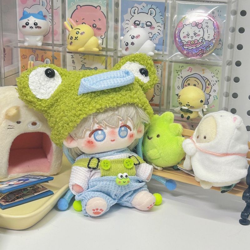 10cmの小さなカエル（帽子+オーバーオール+服）