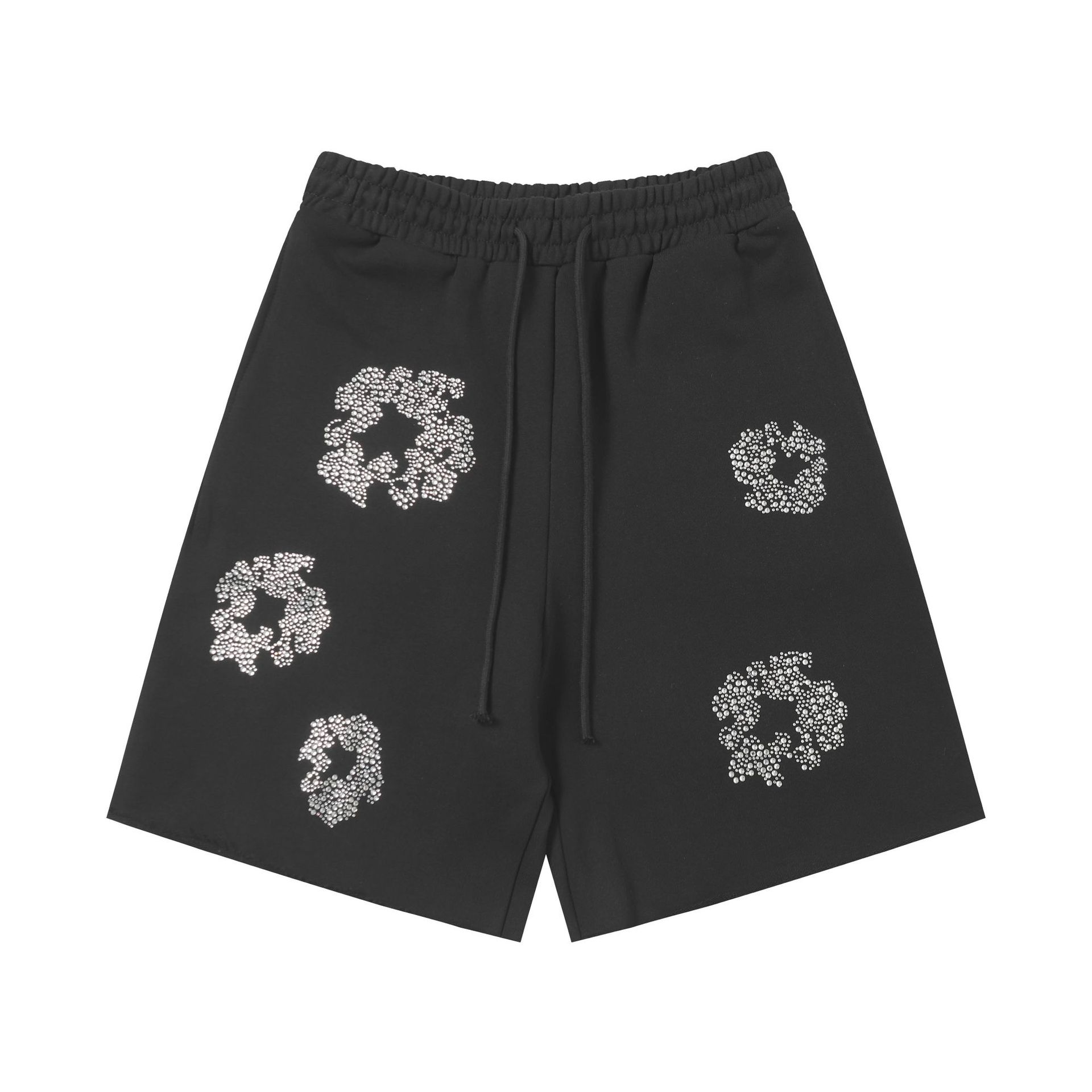 ホットな黒のショートパンツ
