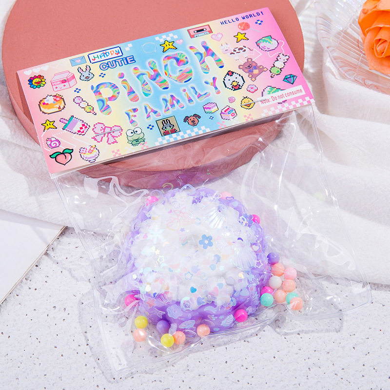 小さなケーキをひとつまみ