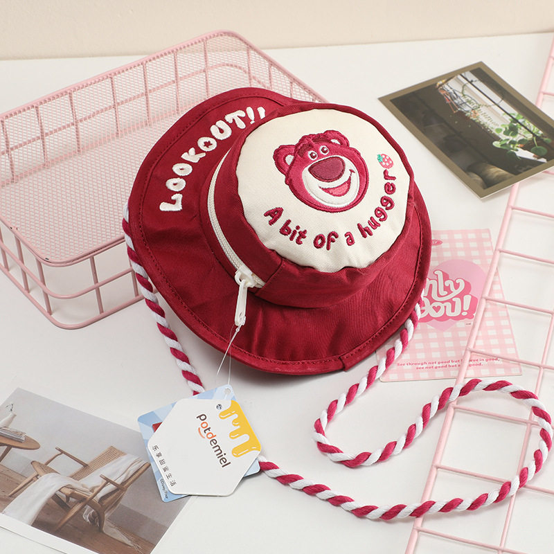 ピクサー ストロベリー ベア バケット ハット クロスボディ バッグ