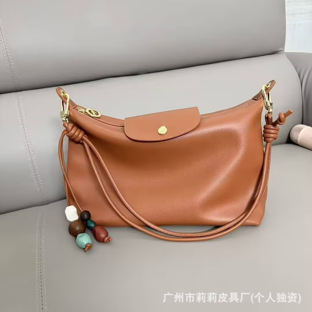 ハイバージョン牛革ホーボーバッグ - カシューブラウン