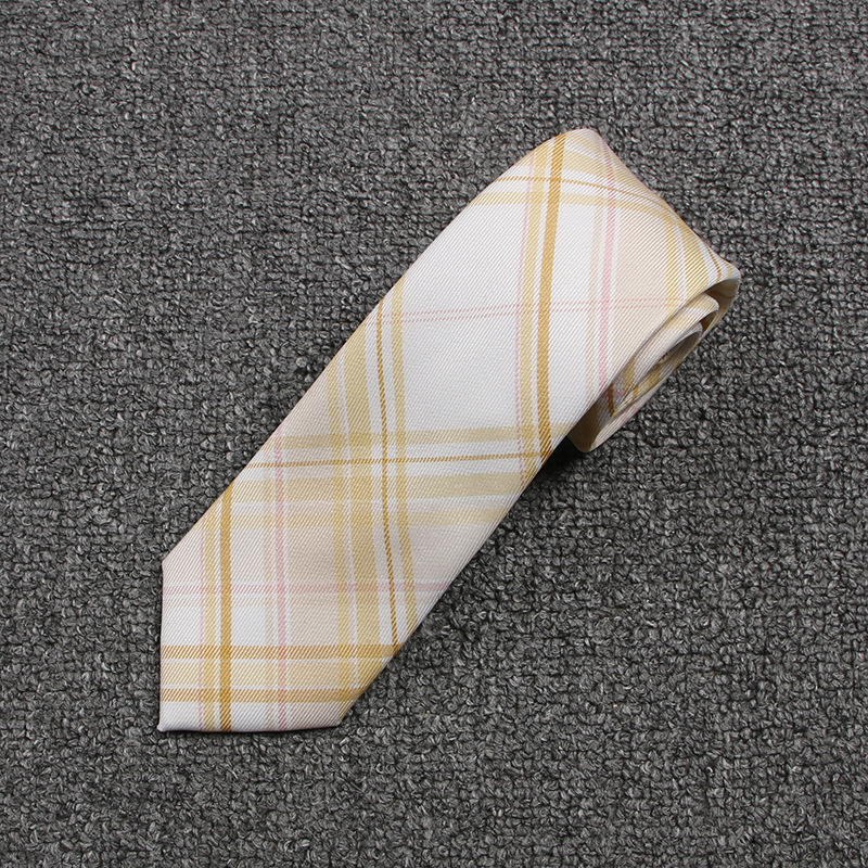 小さな黄色いアヒルのネクタイ