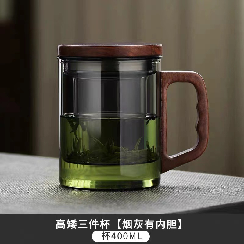 灰皿には内胆がある