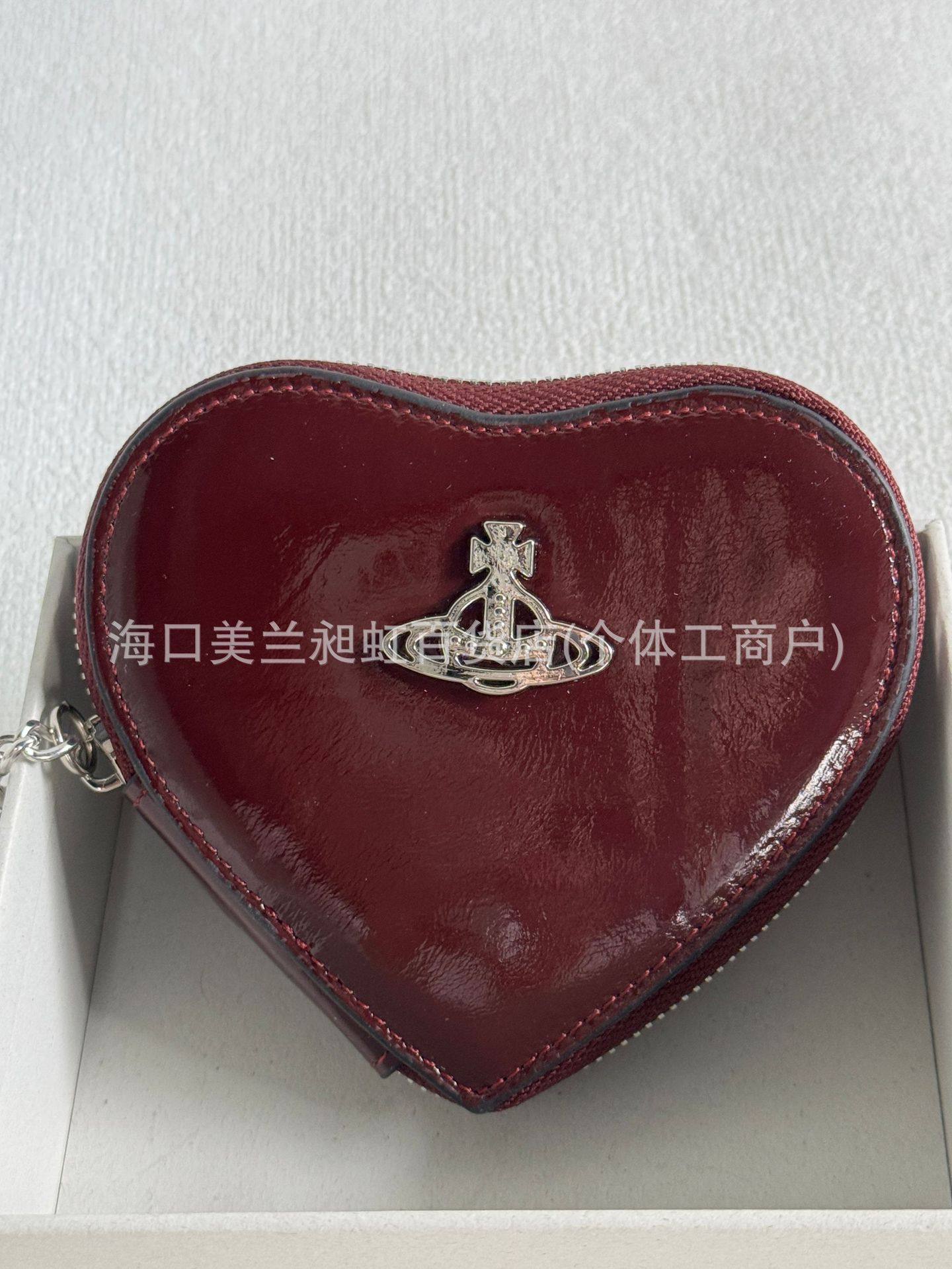 パテントレザー バーガンディ ハート型キーバッグ