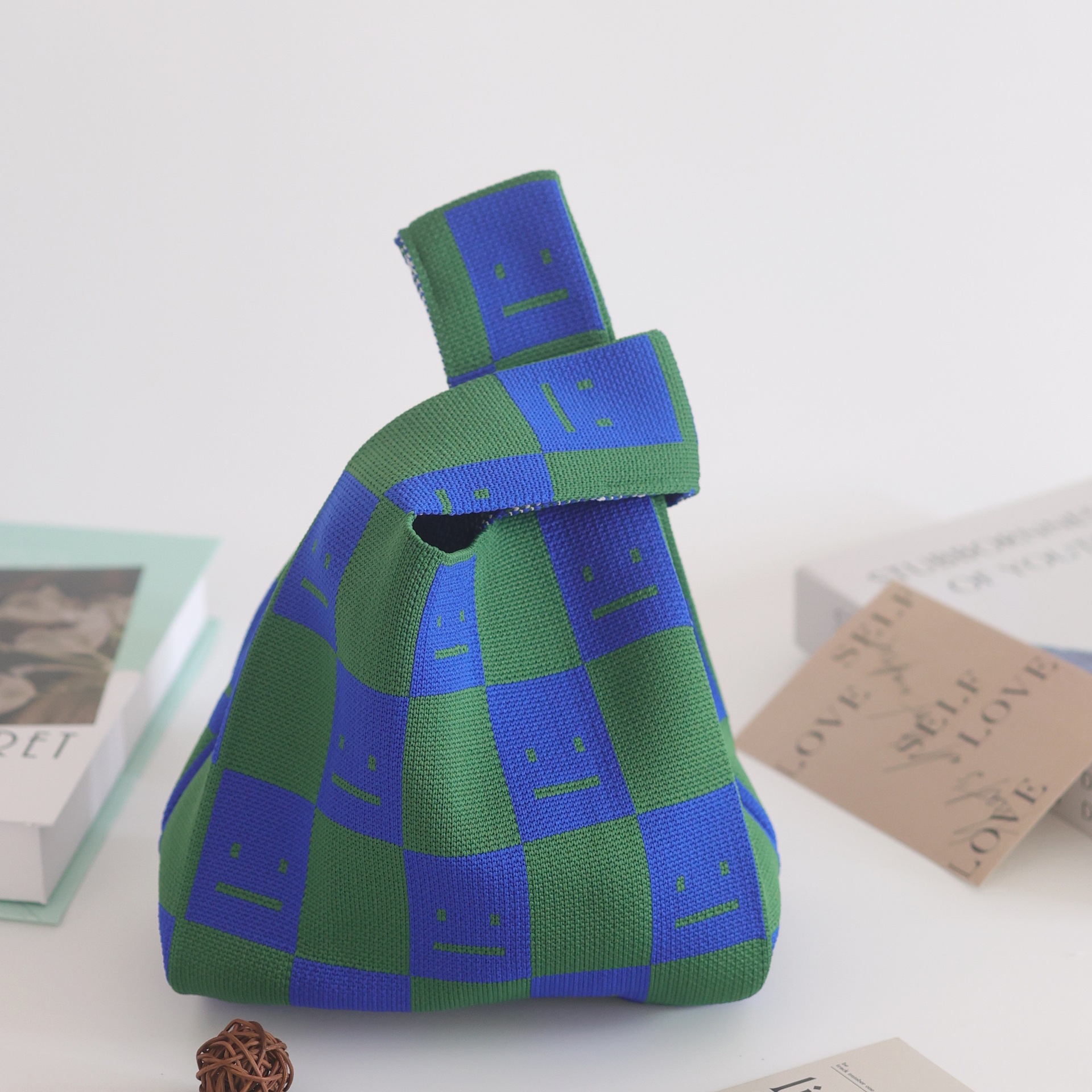 スマイリーブルーグリーン