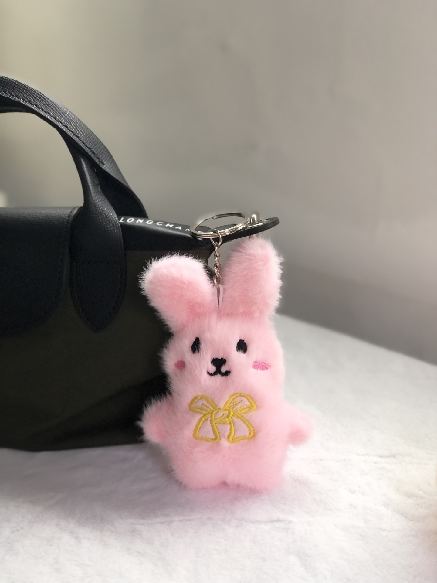 ピンクの小さなウサギ【蝶ネクタイ】