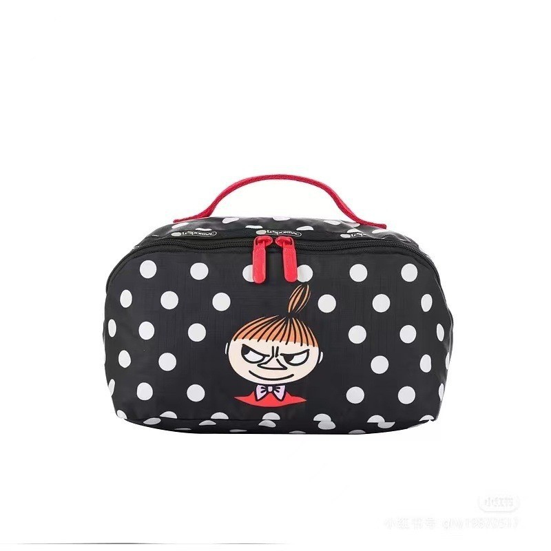 ムーミンの化粧ポーチ