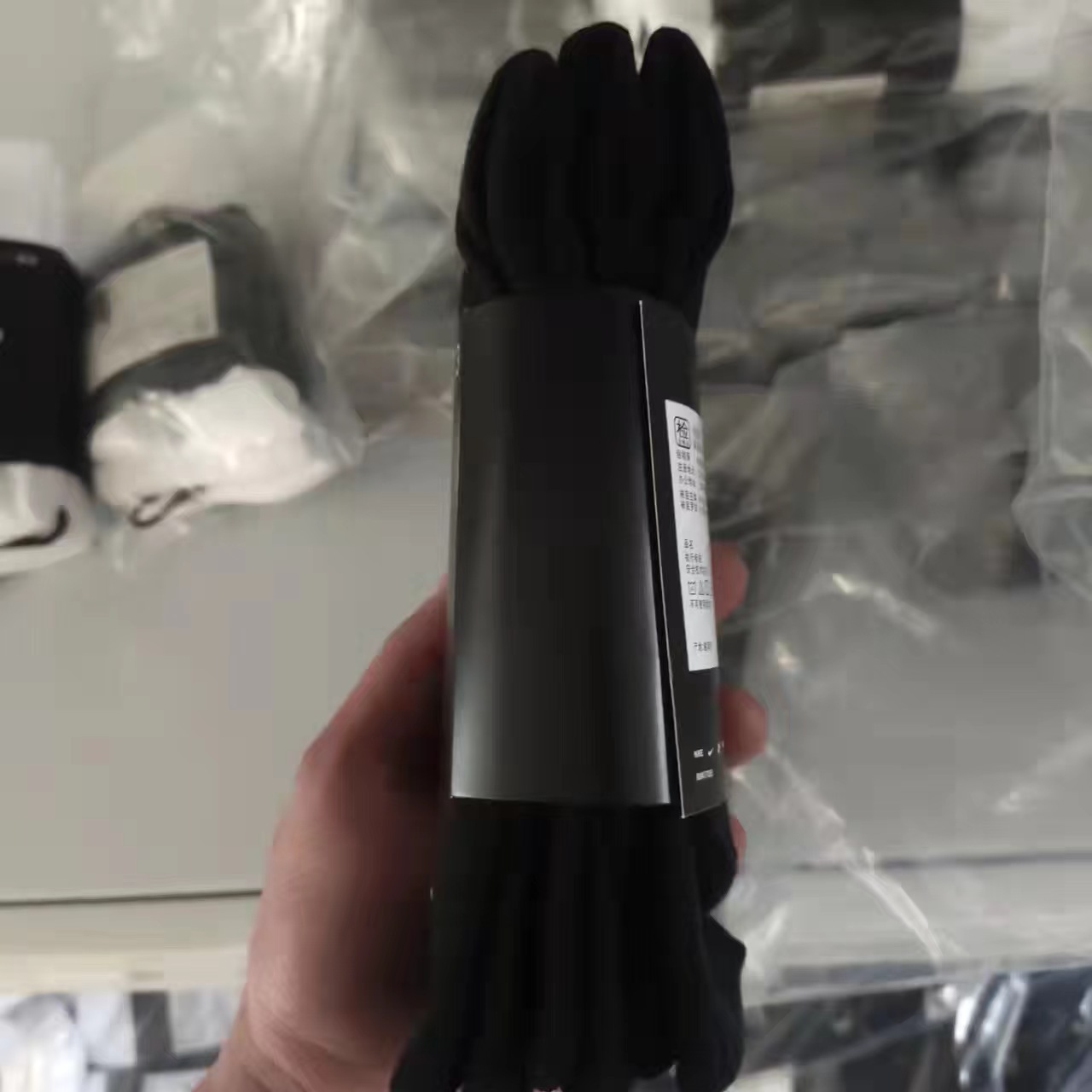 オールシーズン対応の細いロングチューブ ブラック