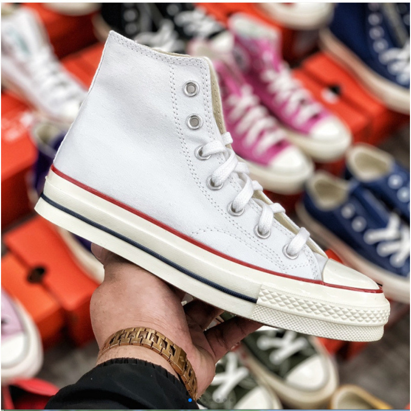 クラシックな白