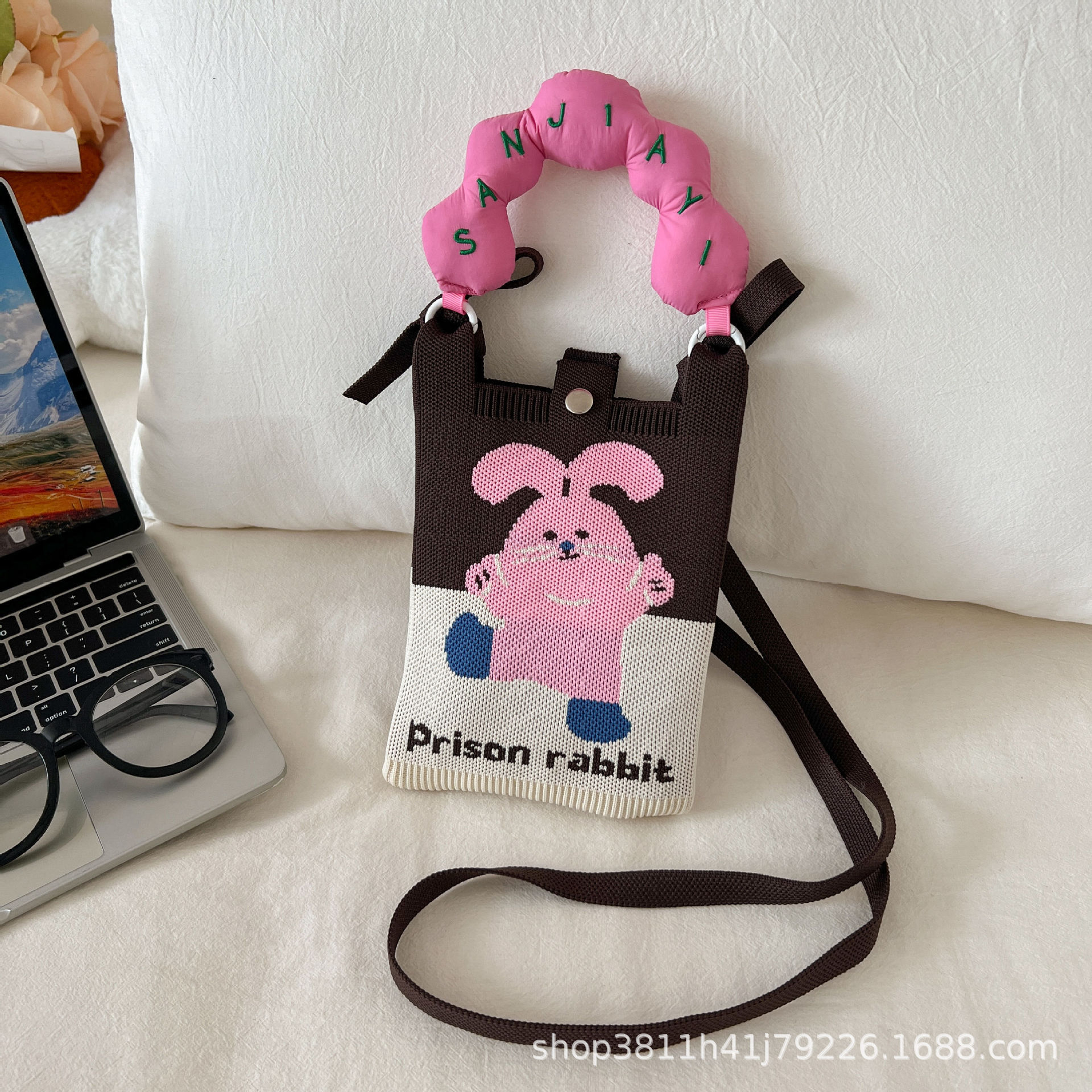 【ハンドル+ショルダーストラップ】ピンクランニングラビット