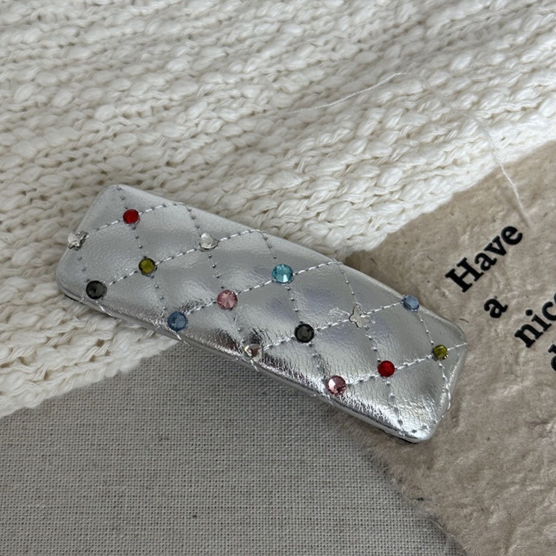 シルバーカラーダイヤモンドひし形長方形