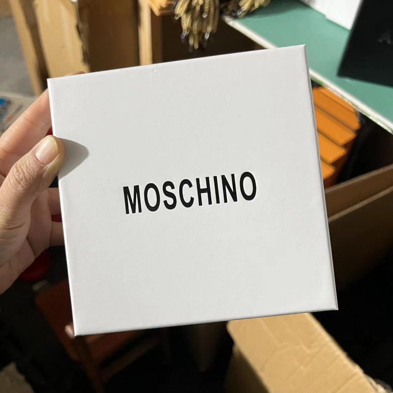 カラー:No.18 MOSCHINO 小箱、仕様:13.5*13.5-6