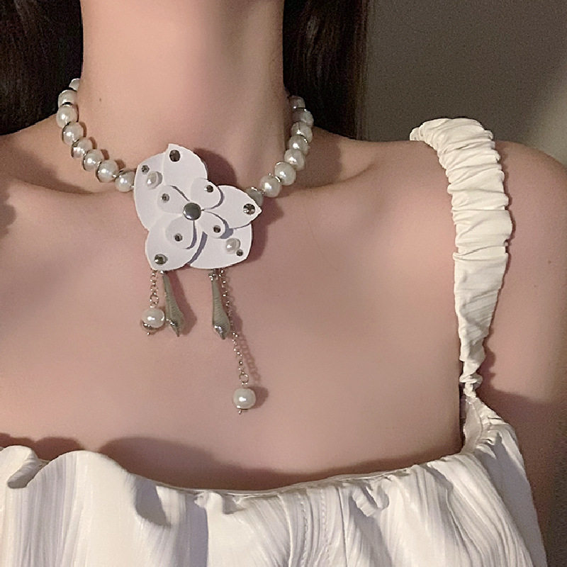 2406001B二重真珠チェーン皮質花ネックレス