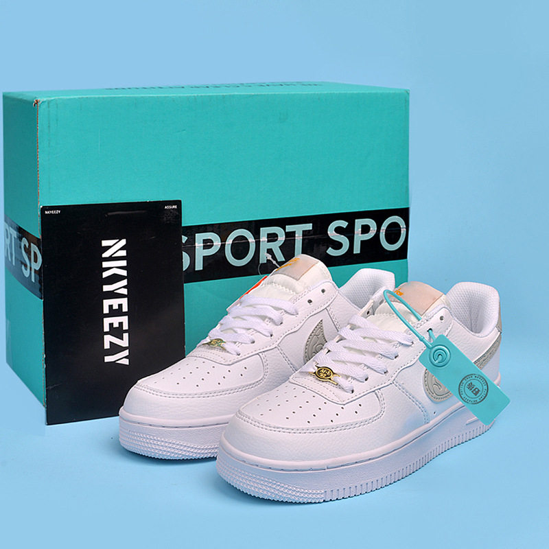 エアフォースホワイトグレーゴールド