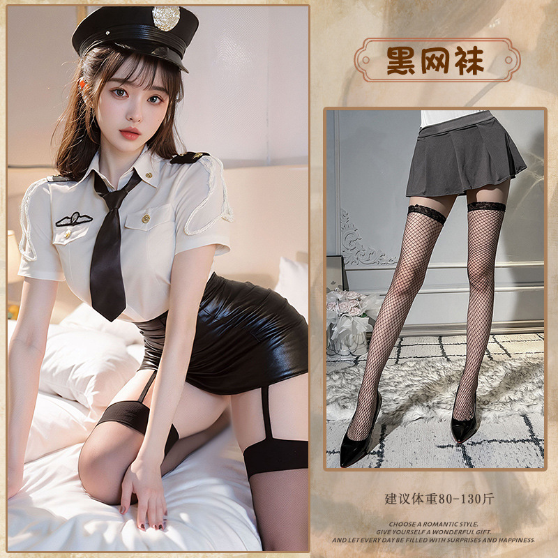 白スーツ+黒網タイツ