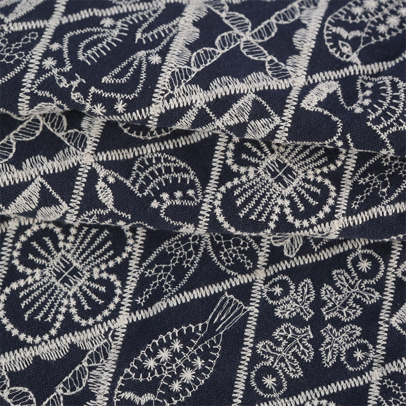 E20648 ネイビーブルー（幅125cm、綿70％、麻30％）