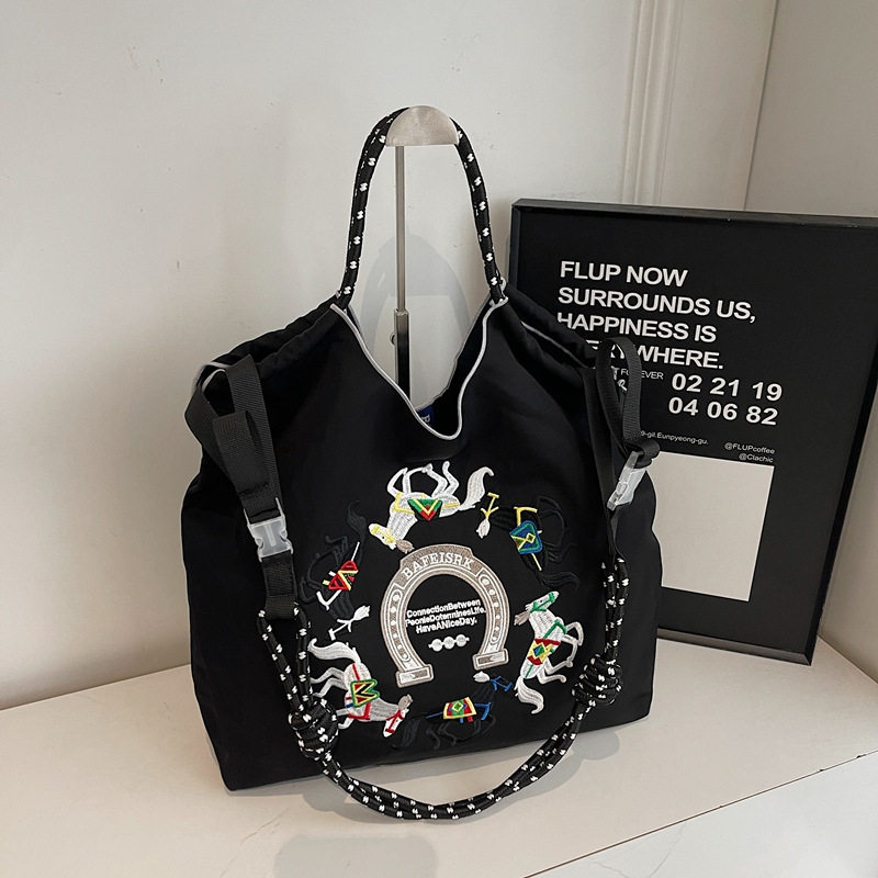 ブラックポニー