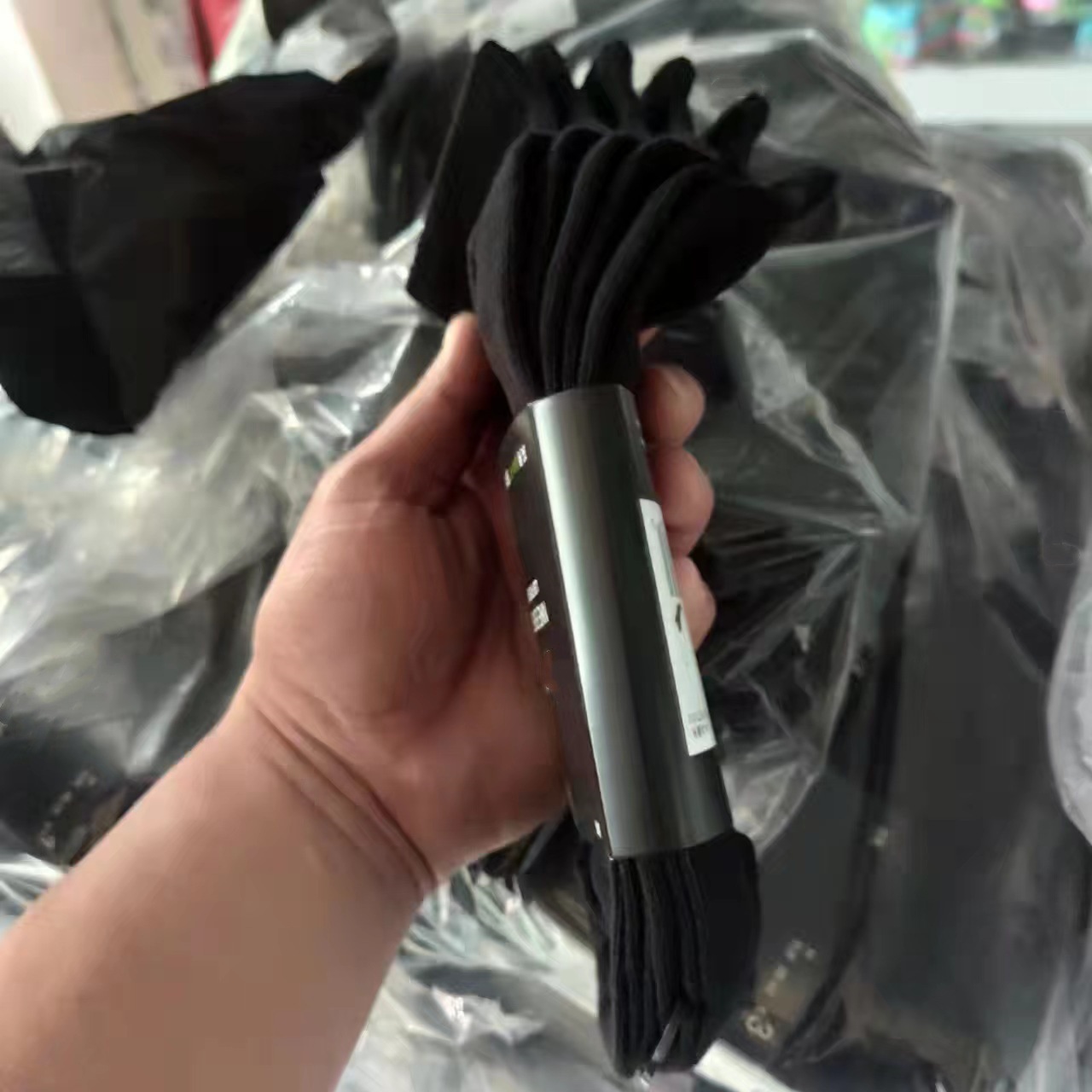 オールシーズン対応 薄型ミッドチューブ ブラック