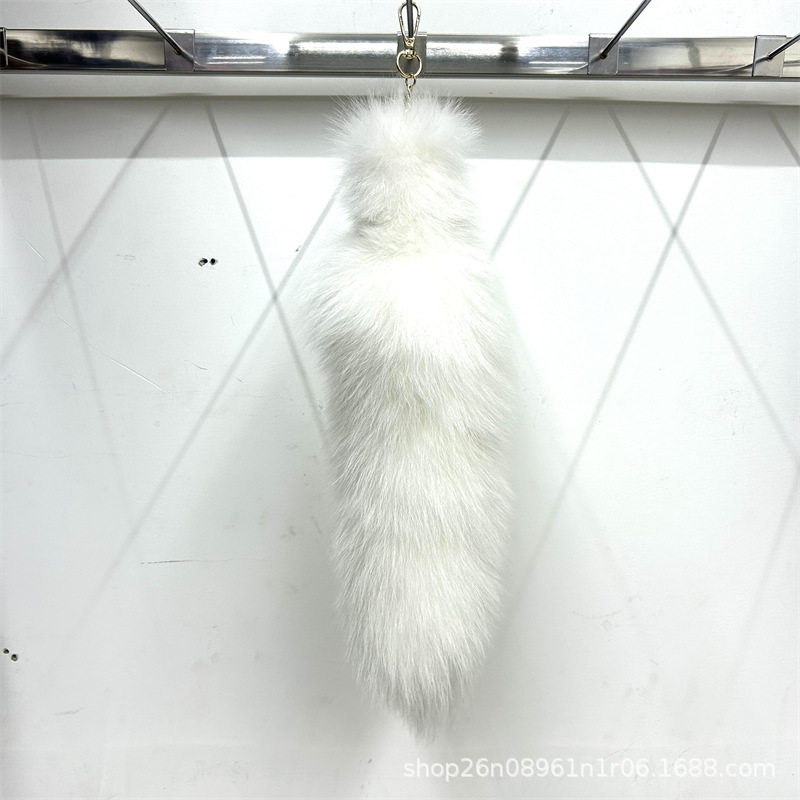 白いキツネの尻尾