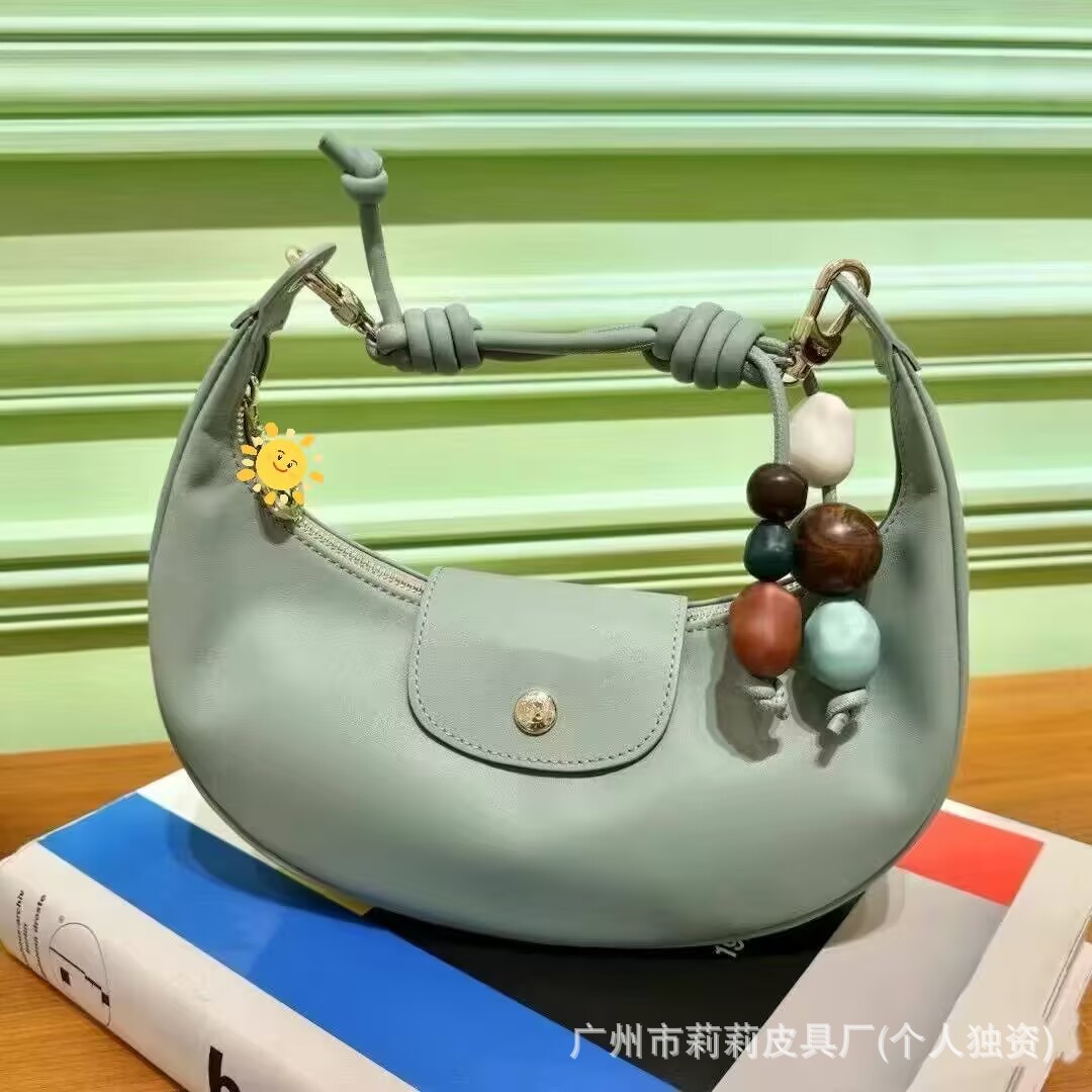 ハイバージョン牛革三日月バッグ - バーベナグリーン