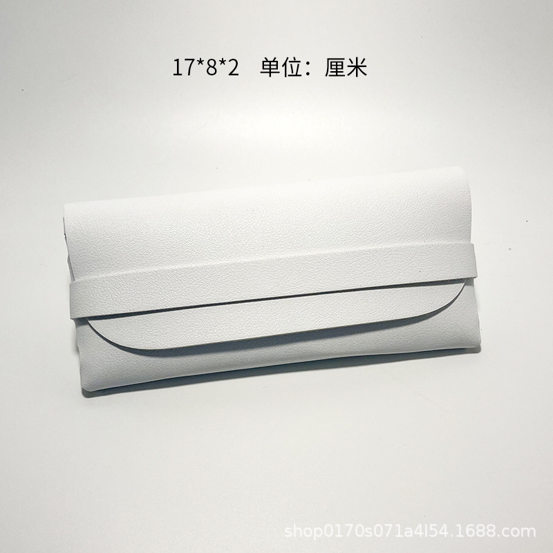 白い柔らかい皮箱