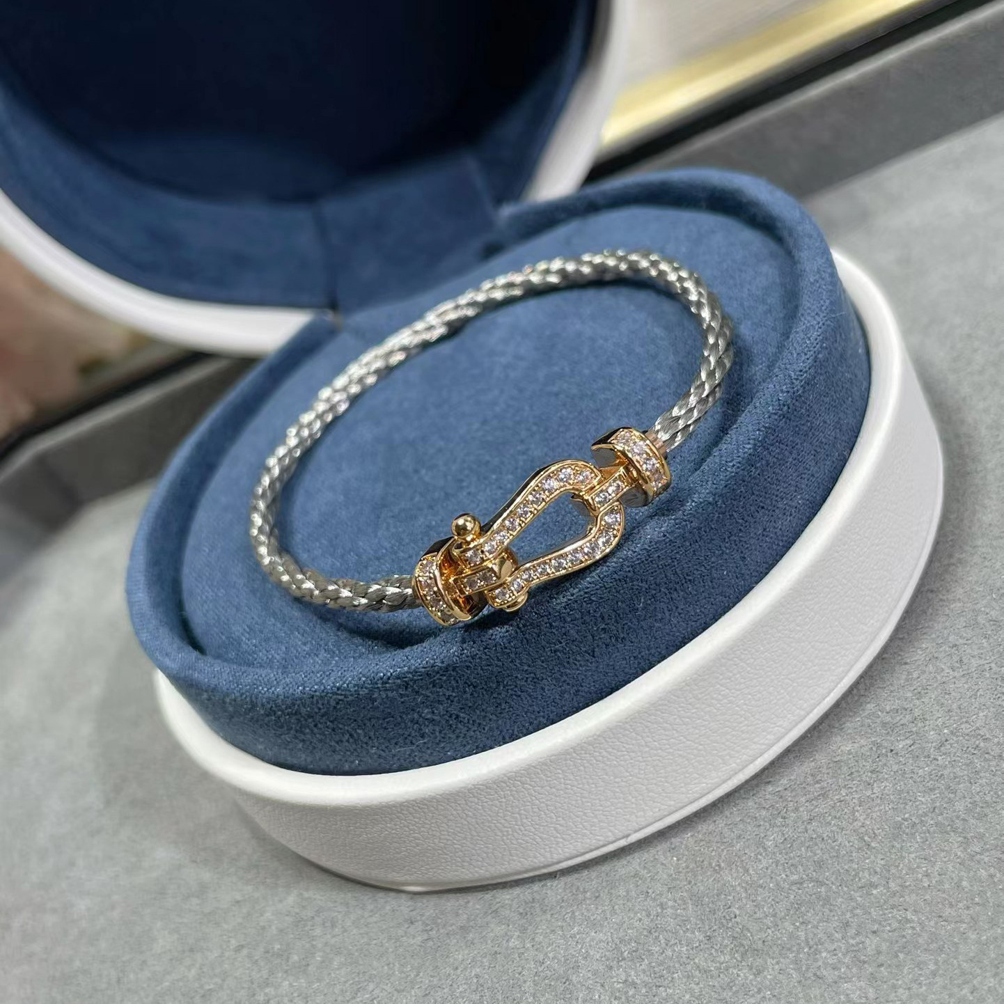 ミディアム ローズゴールド フル ダイヤモンド グレー スチール ロープ