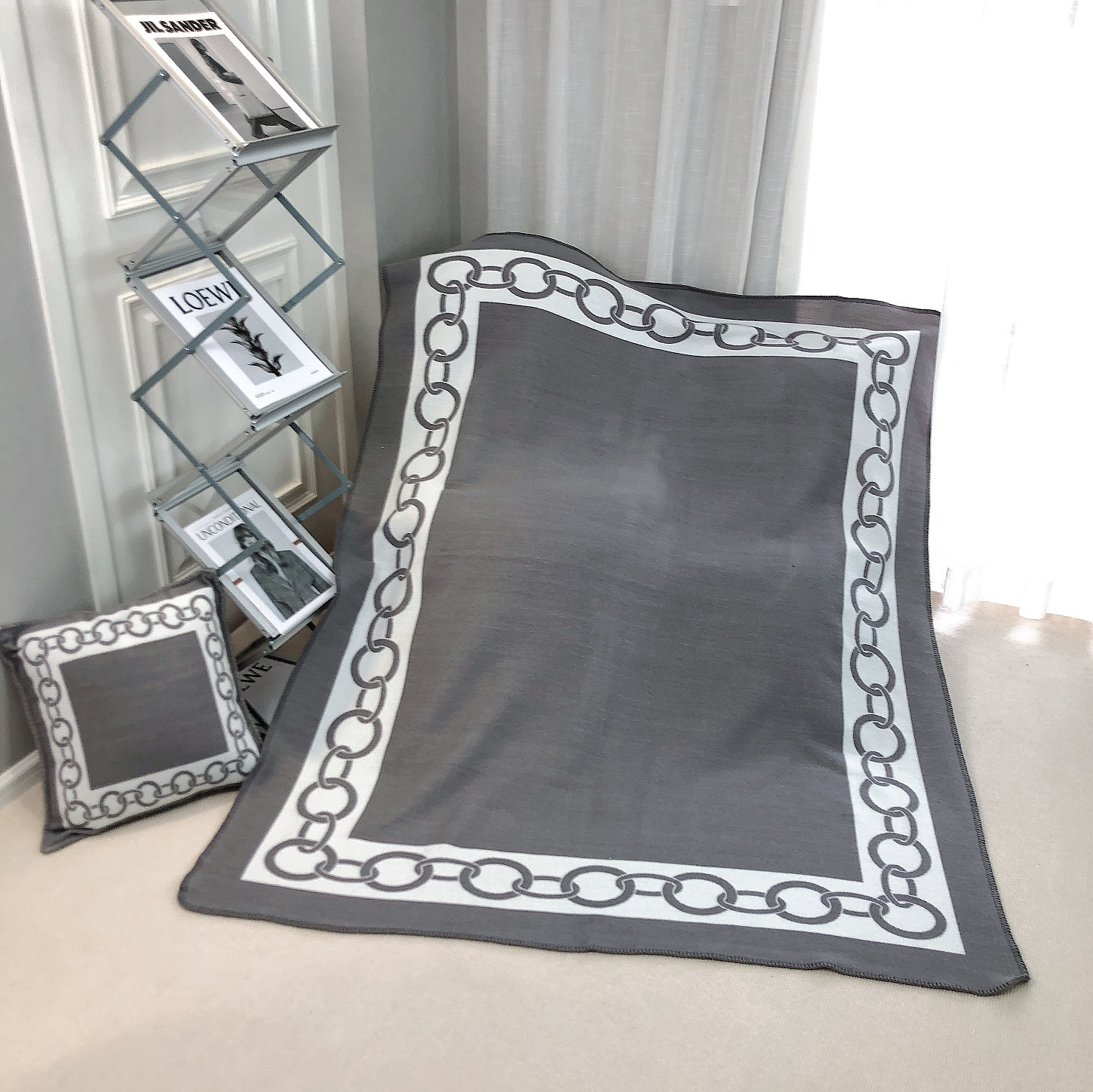 チェーングレー