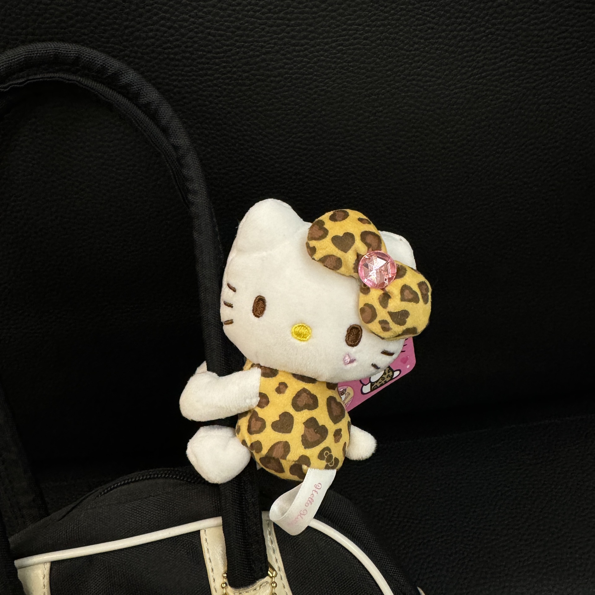 横座りイエローヒョウ柄kt