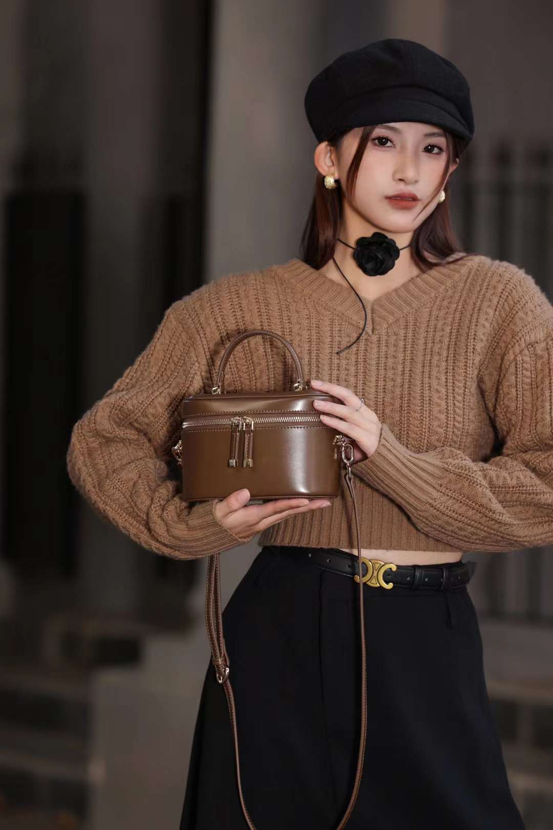 ディープカーキ