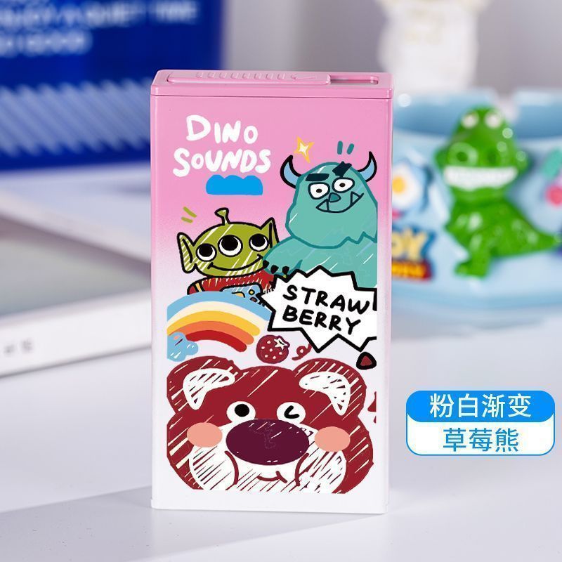 ピンクと白のイチゴのクマ