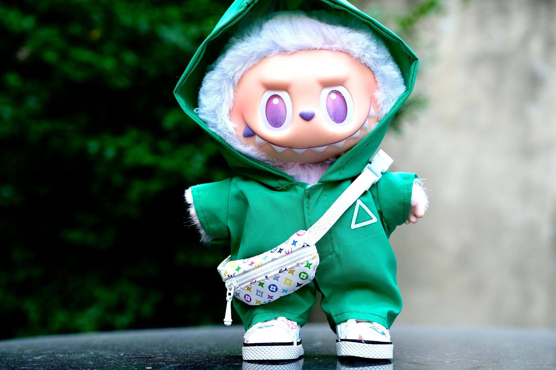 緑(三角マーク)